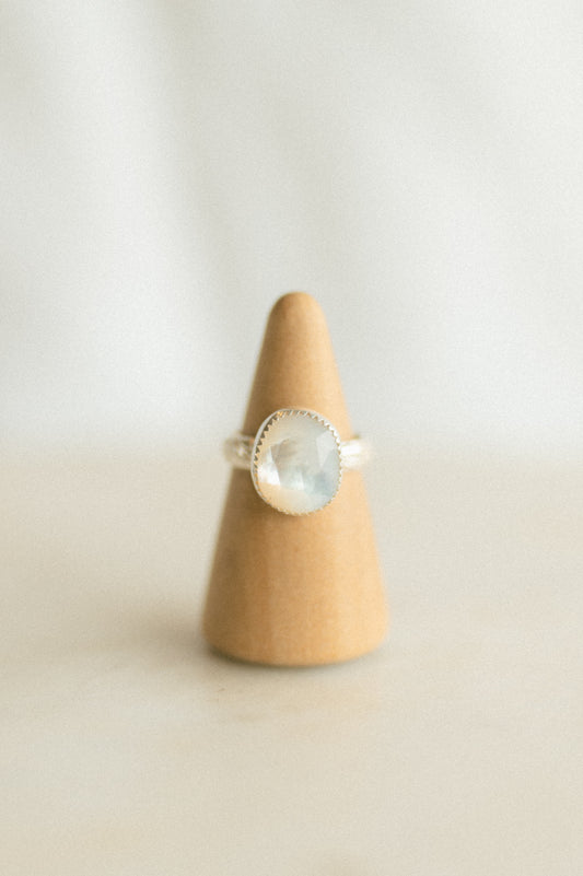 Mother of Pearl Ring - Size 7