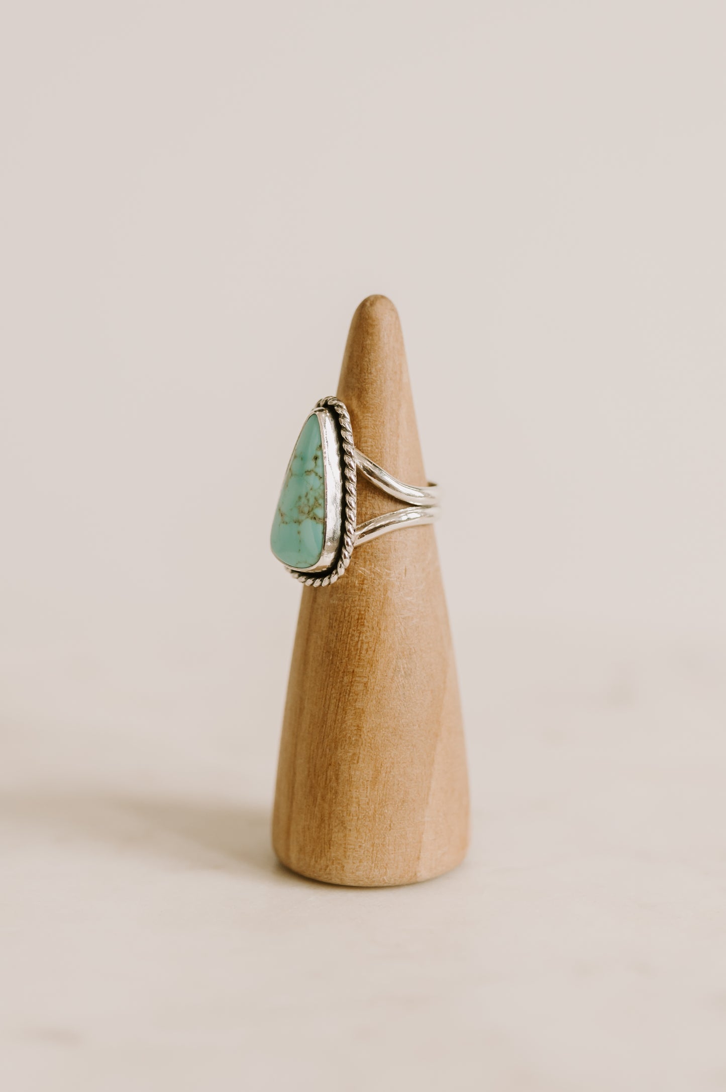 Number 8 Turquoise Ring - Size 7