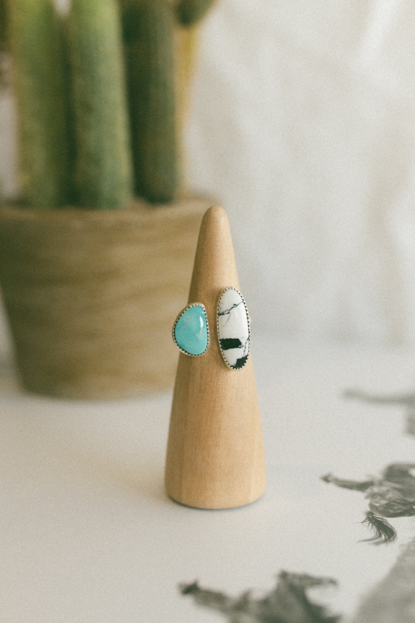 Kingman + White Buffalo Turquoise Ring - Size 9